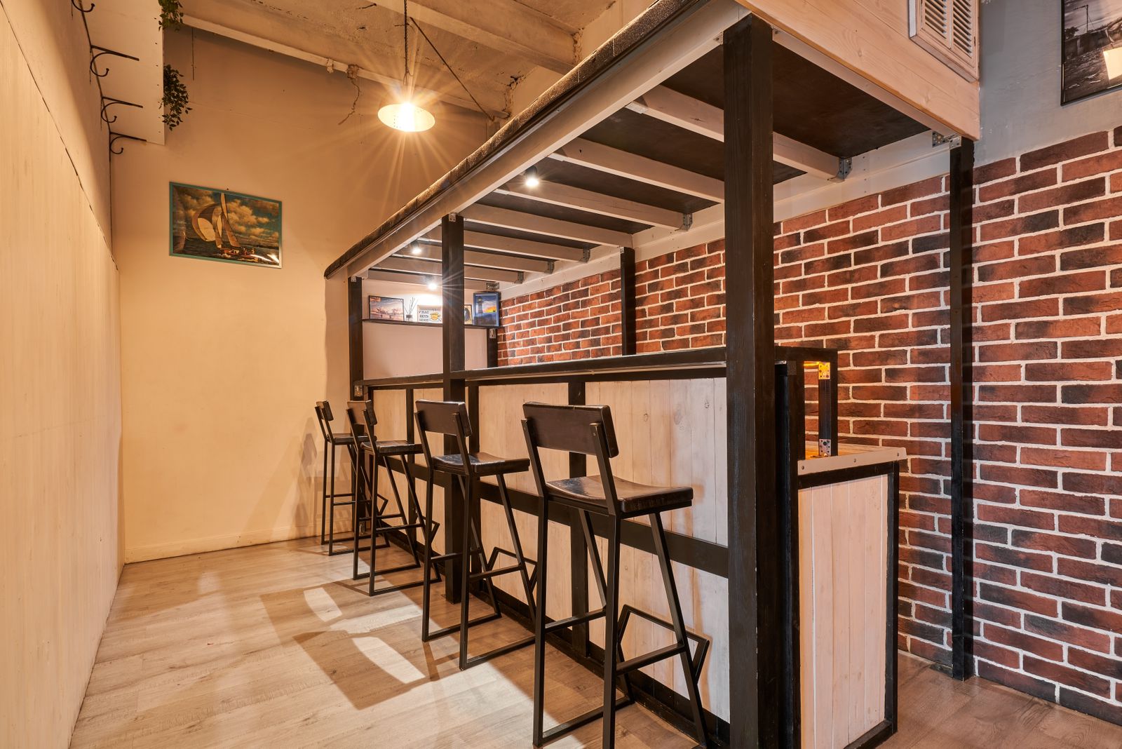 Лофт «Белый лофт (Клаустрофобия | Компас)» – фото №4