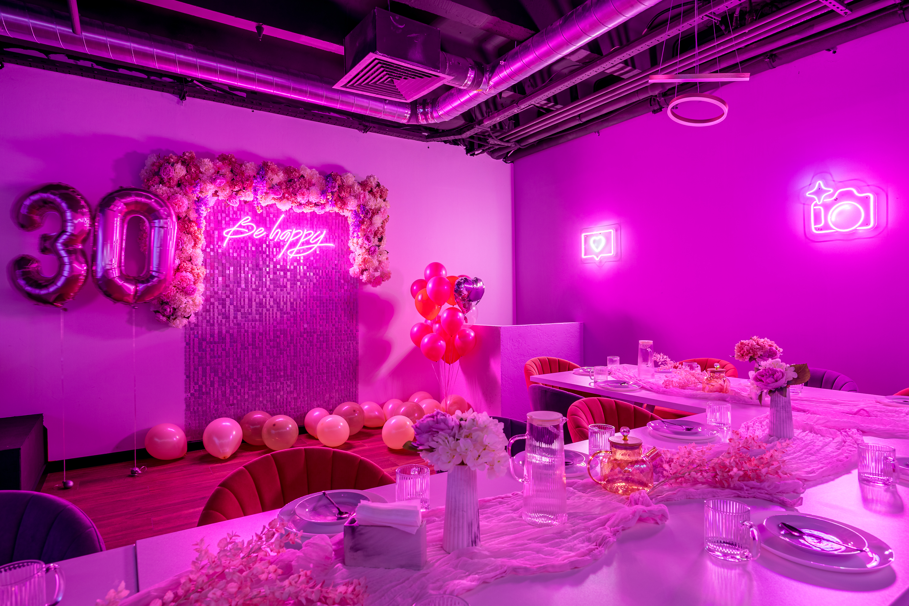 Лофт «Vibes Loft | Новые лофты на Селигерской (Purple)» – фото №1