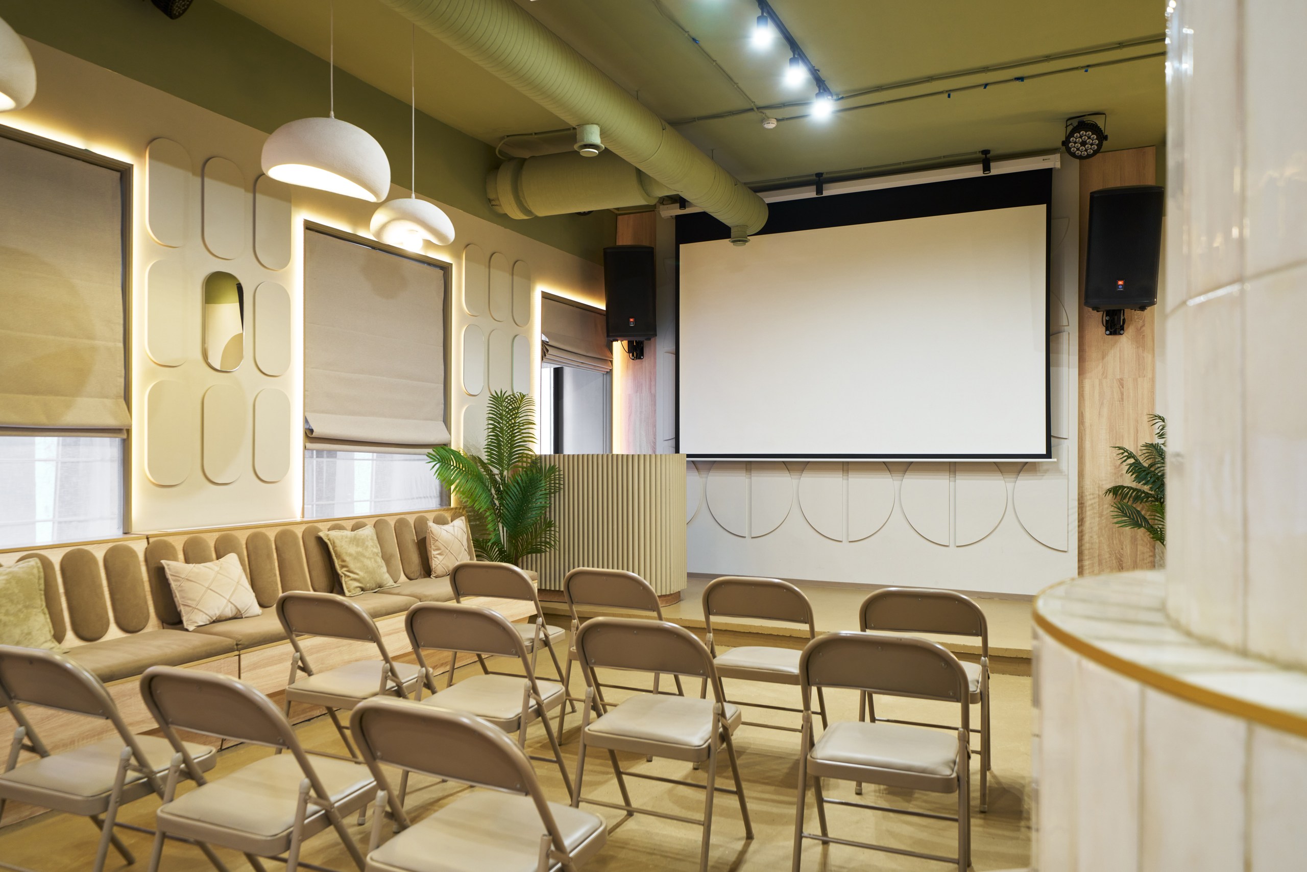 Конференц-Зал «Зал «Октябрь» для бизнес-мероприятий в центре Москвы» – фото №3