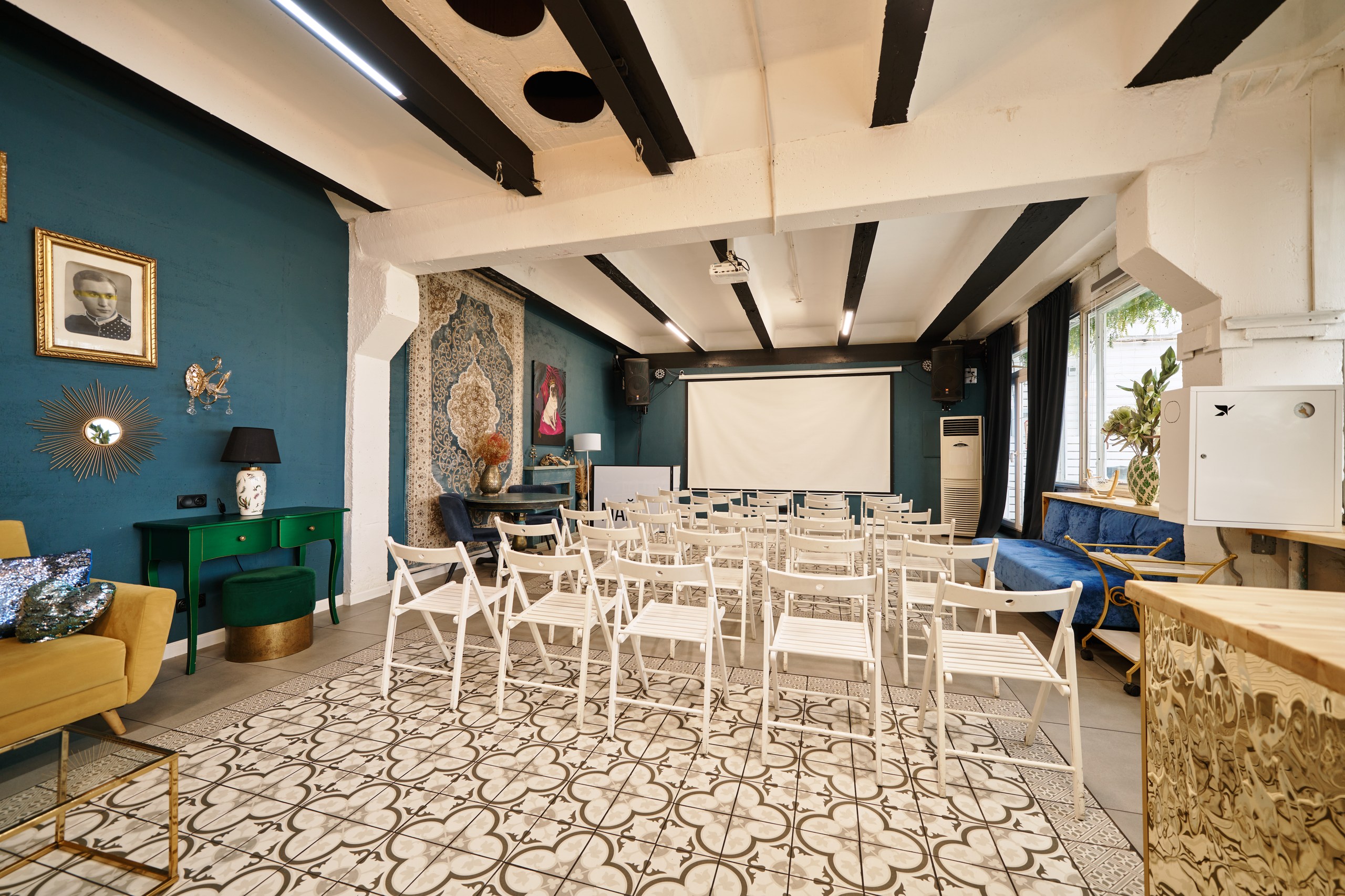 Конференц-Зал «Зал для тренингов и деловых мероприятий МАЙ» – фото №1