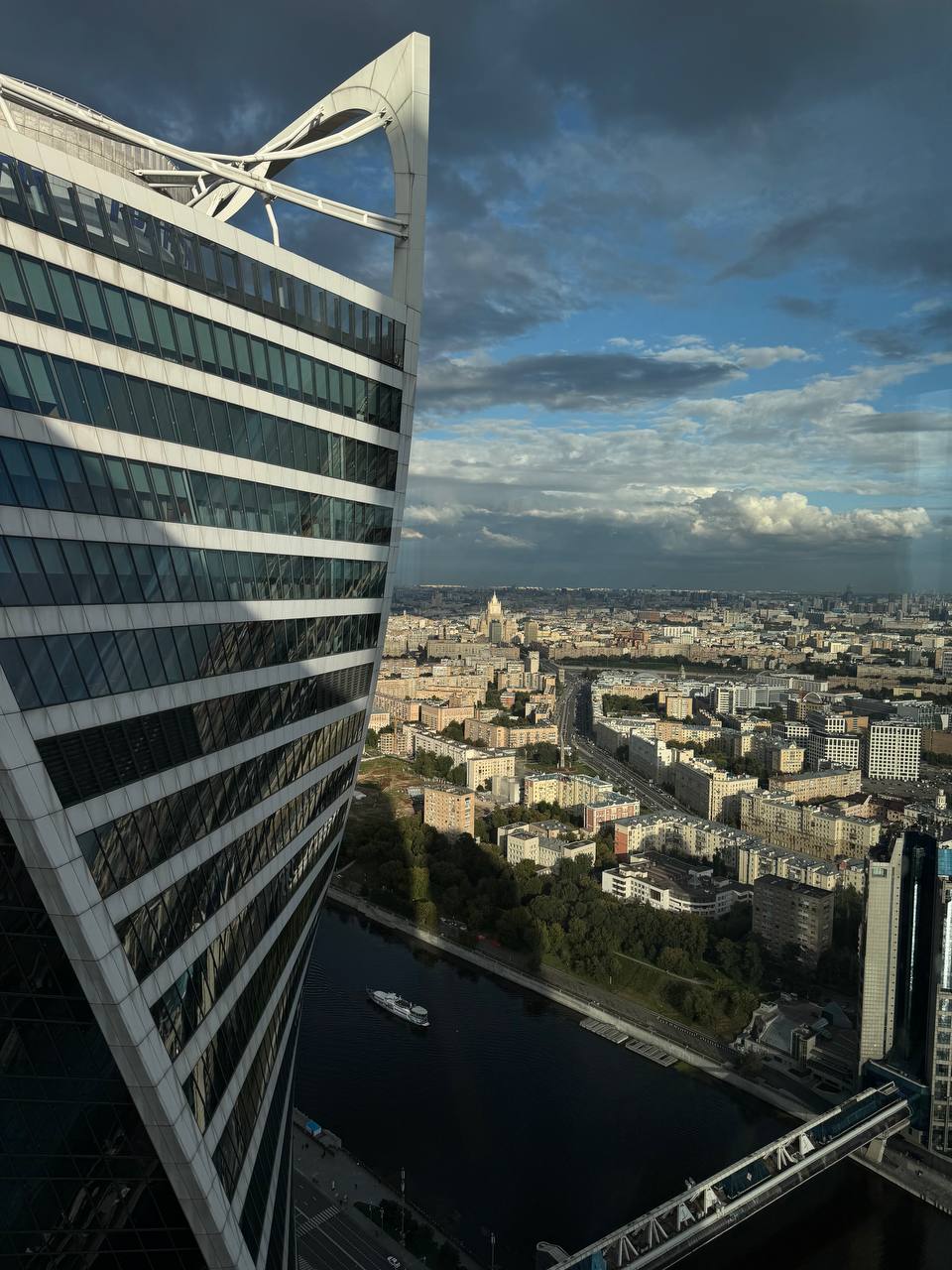 Конференц-Зал «Конференц-зал Atmosfera 53 для мероприятий на Деловой центре» – фото №4